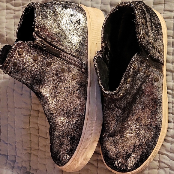 Booties - Picture 2 of 3